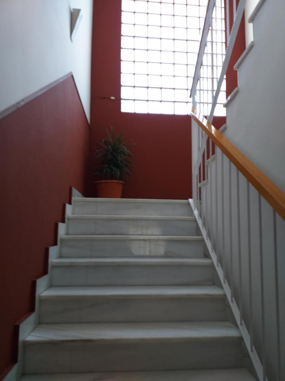 Hostal Monteluna Rociana Екстер'єр фото